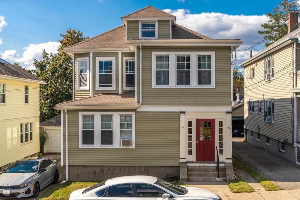 Sold $1,095,000 • Co-Listing Agent