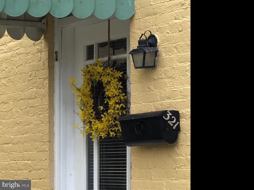 321 N Braddock St, Winchester, VA 22601 - photo 1