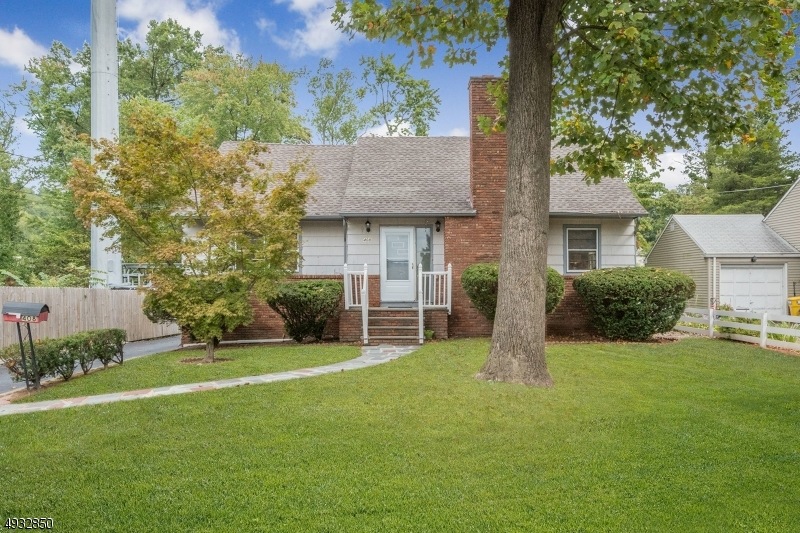 406 8 W End Ave, Plainfield, NJ 07063 - photo 1
