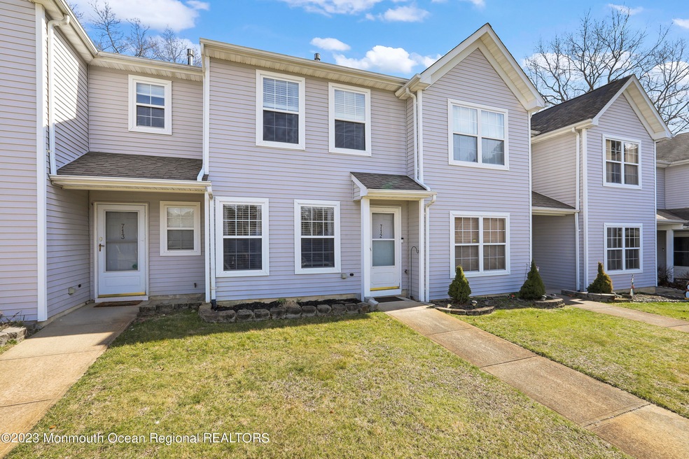 712 Leadership Ct unit 712, Toms River, NJ 08755 - photo 1