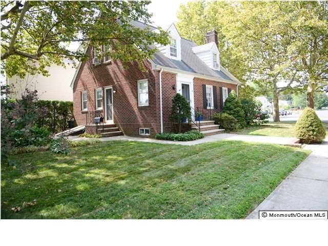 10 Jackson St, Keyport, NJ 07735 - photo 1