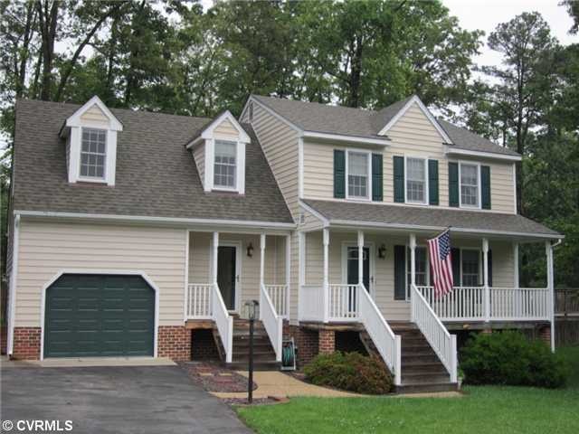 Exterior Front - Welcome home to Rosemary Drive!