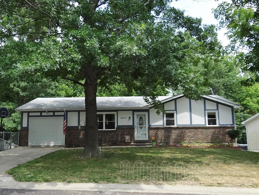 2402 Grandview Circle