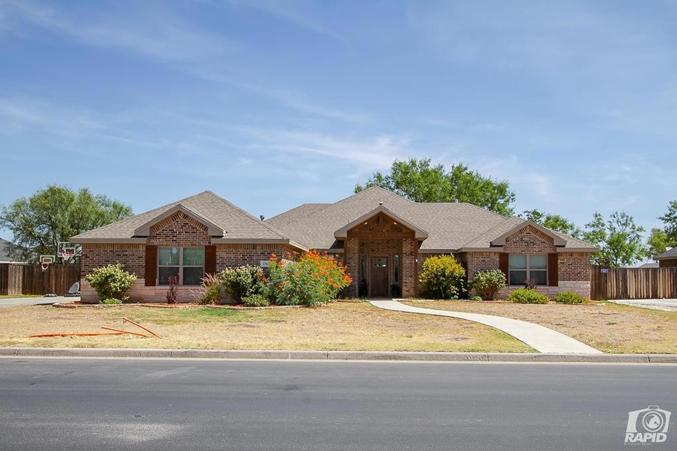 1702 Pine Valley St, San Angelo, TX 76904 - photo 1