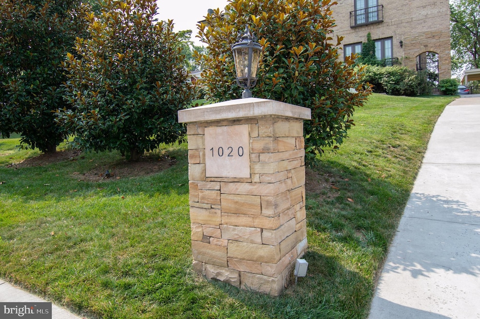 1020 Dead Run Dr, McLean, VA 22101 - photo 1