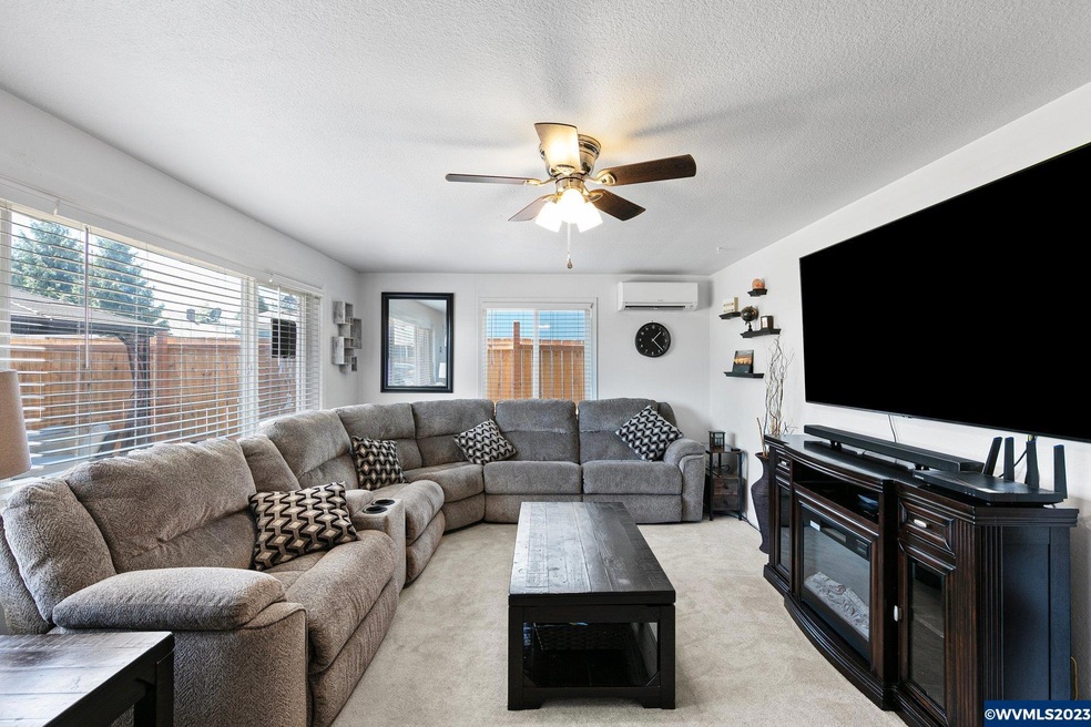 1329 Queen Ave SW, Albany, OR 97321 - photo 1