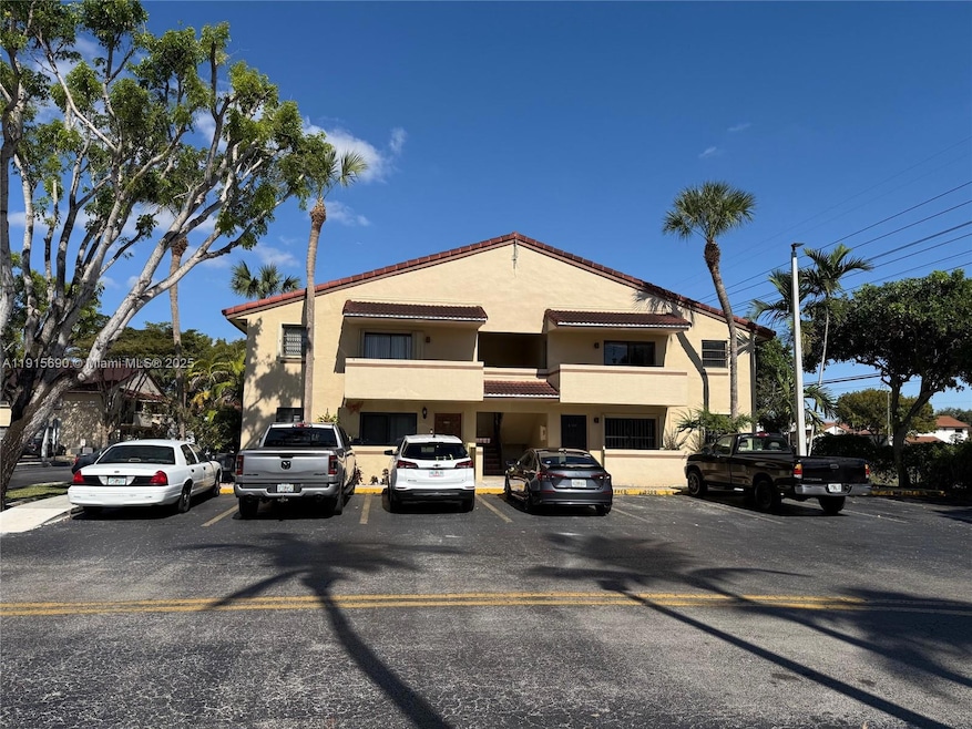 6225 SW 136th Ct unit C209, Miami, FL 33183 - photo 1