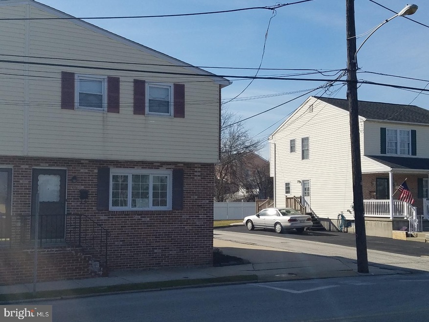 1206 Simpson St, Crum Lynne, PA 19022 - photo 1