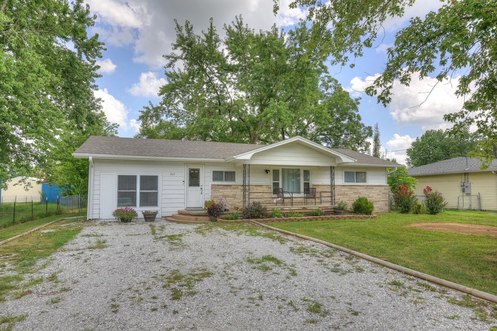 305 Verbryck St, Carl Junction, MO 64834 - photo 1