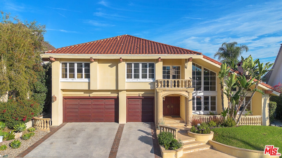 6024 Woodland View Dr, Woodland Hills, CA 91367 - photo 1