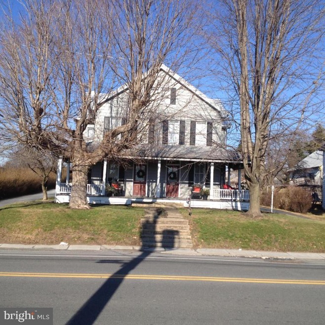 1065-1067 E Main St, Blue Ball, PA 17506 - photo 1