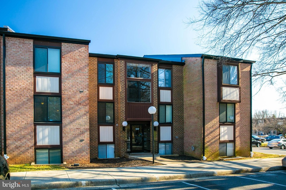 3117 Buccaneer Ct unit 101, Fairfax, VA 22031 - photo 1