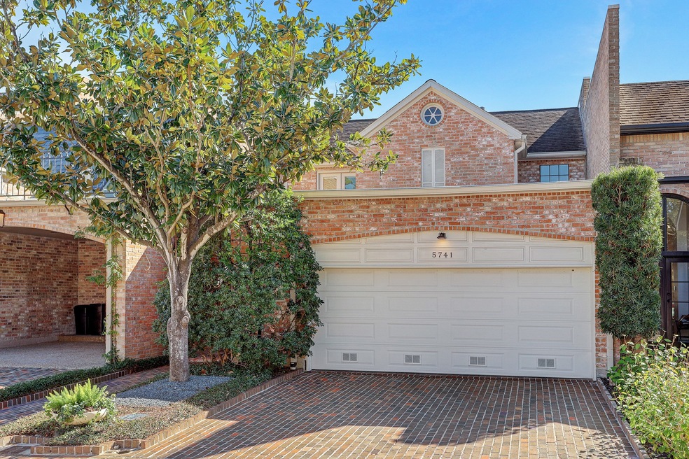 Welcome to 5741 Indian Circle!