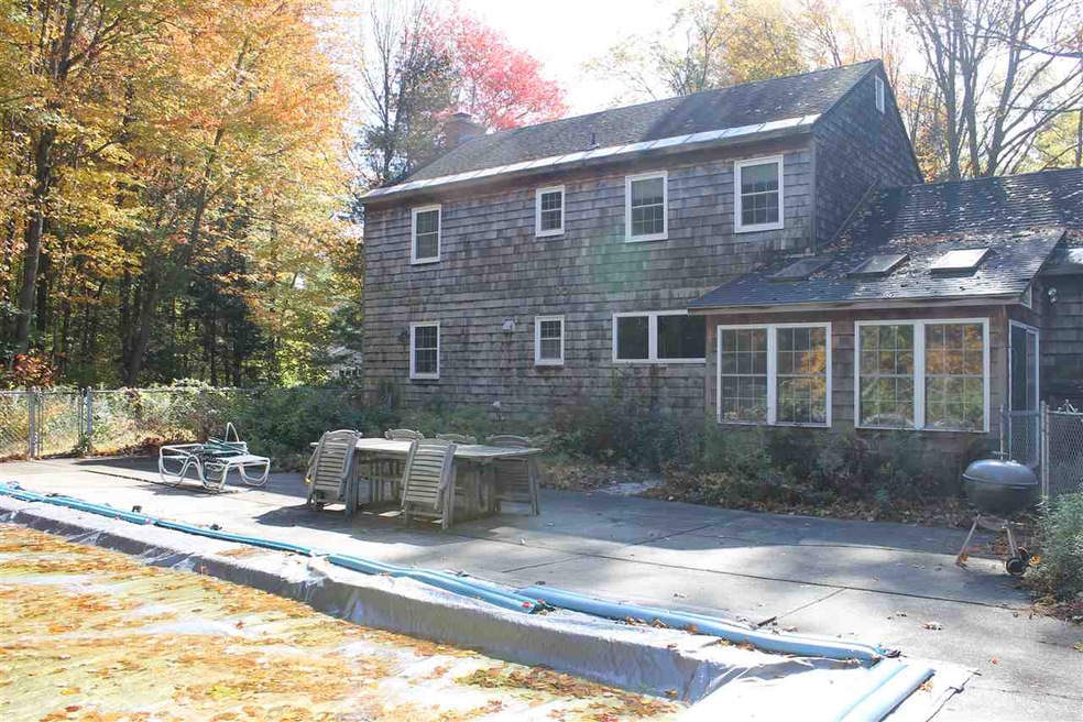 10 Birch Ln, Essex Junction, VT 05452 - photo 1