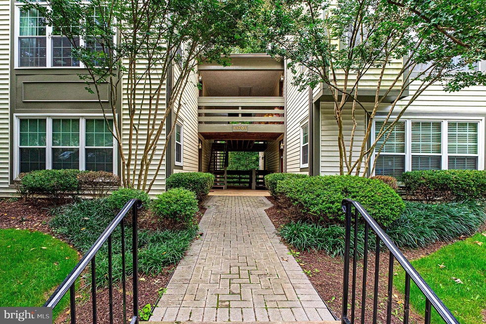 11701 Karbon Hill Ct unit 509A, Reston, VA 20191 - photo 1