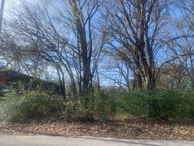 1615 Barton St, Memphis, TN 38106 - photo 1