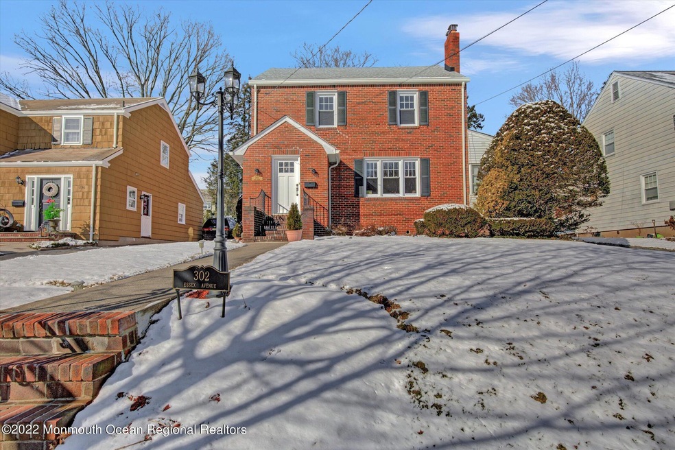 302 Essex Frontview