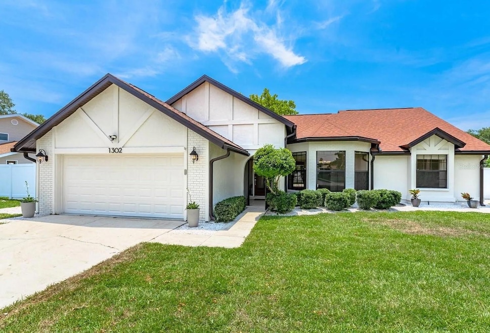 1302 83rd St NW, Bradenton, FL 34209 - photo 1