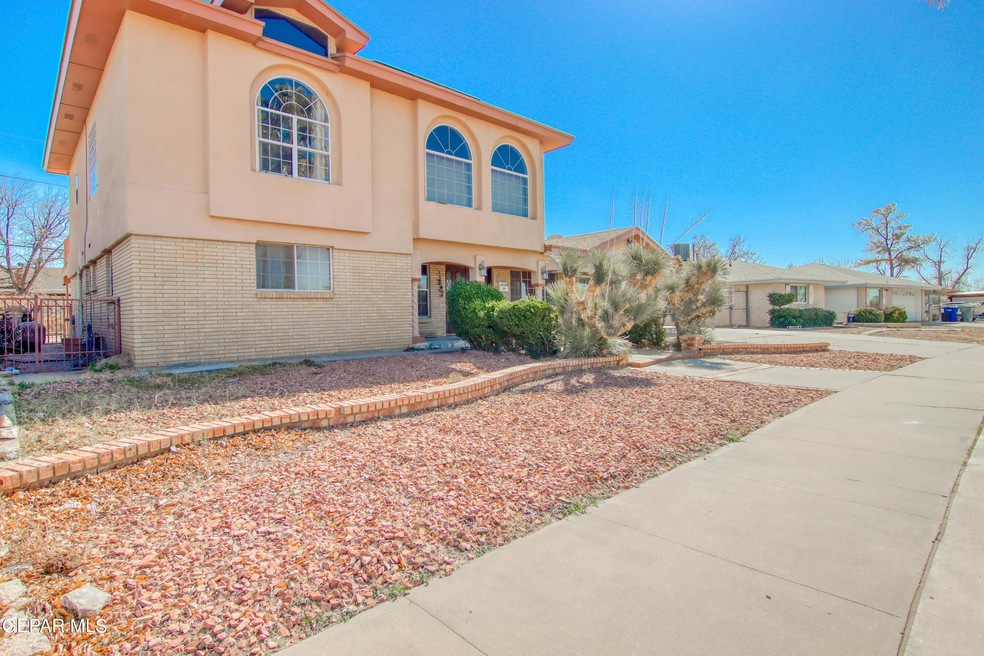 10224 Singapore Ave, El Paso, TX 79925 - photo 1