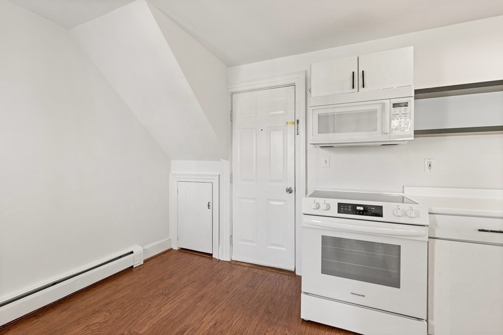 38 Moseley Ave unit 3, Newburyport, MA 01950 - photo 1