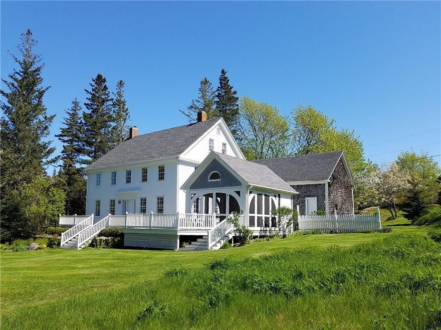 1860's colonial with attached barn,...