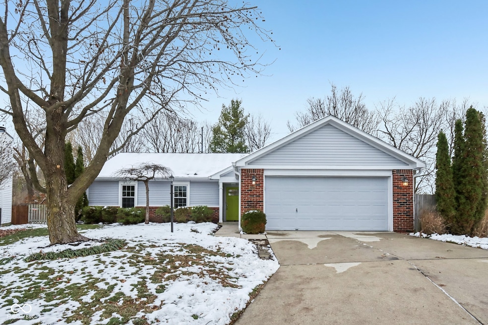 12427 Trumbull Ct, Fishers, IN 46038 - photo 1
