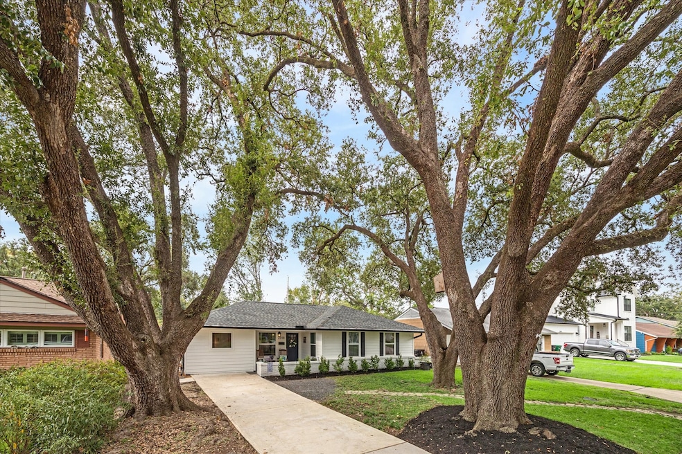 2018 Chippendale Rd, Houston, TX 77018 - photo 1