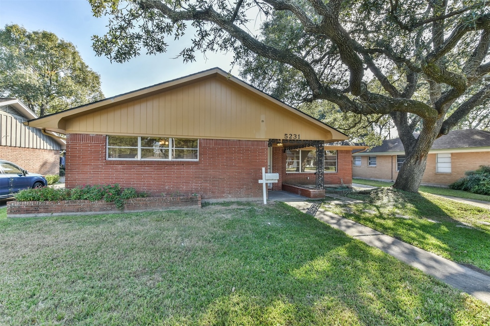 5231 Willowbend Blvd, Houston, TX 77096 - photo 1