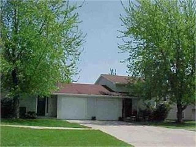 510 Barnett Dr unit 512, Cedar Falls, IA 50613 - photo 1