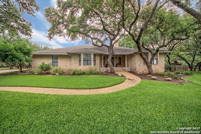 8633 Classic Oaks Ln, San Antonio, TX 78255 - photo 1