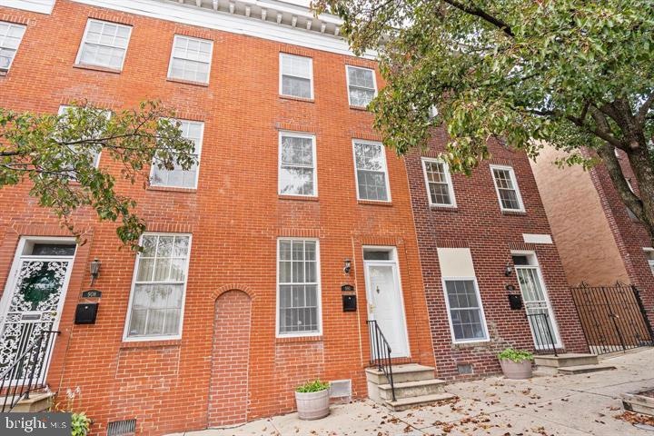 910 N Eden St, Baltimore, MD 21205 - photo 1