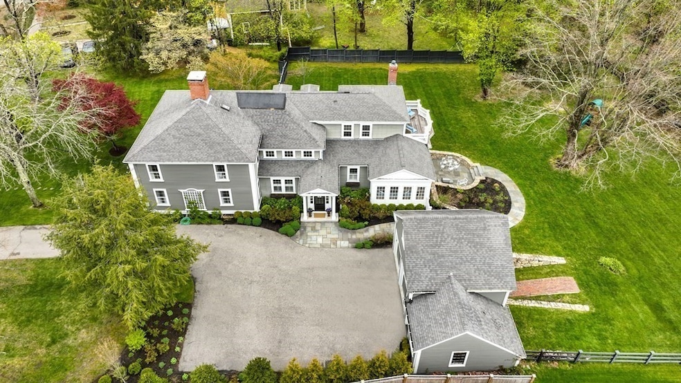 648 Main St, Hingham, MA 02043 - photo 1