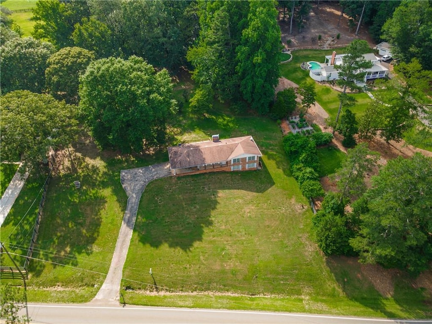 13810 Hagood Rd, Alpharetta, GA 30004 - photo 1