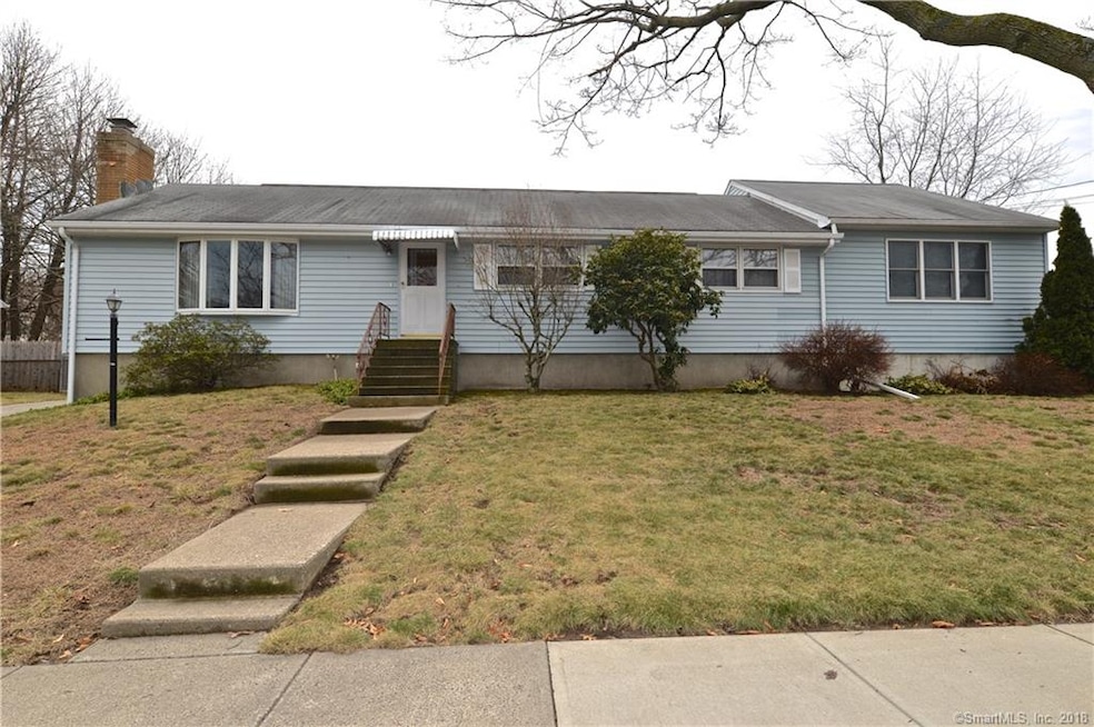 165 Quenby Place, Stratford, CT 06614 - photo 1