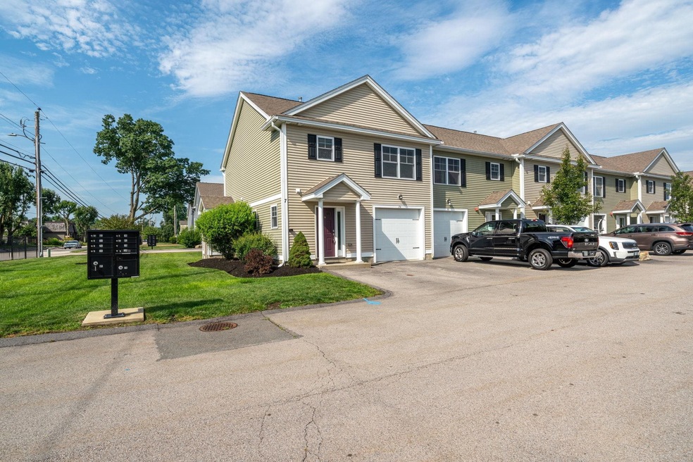 7 Deerwood Dr unit A, Nashua, NH 03063 - photo 1