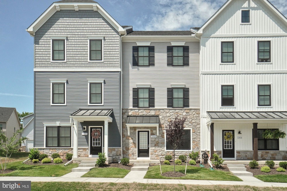 1318 Pedigree St, Frederick, MD 21702 - photo 1