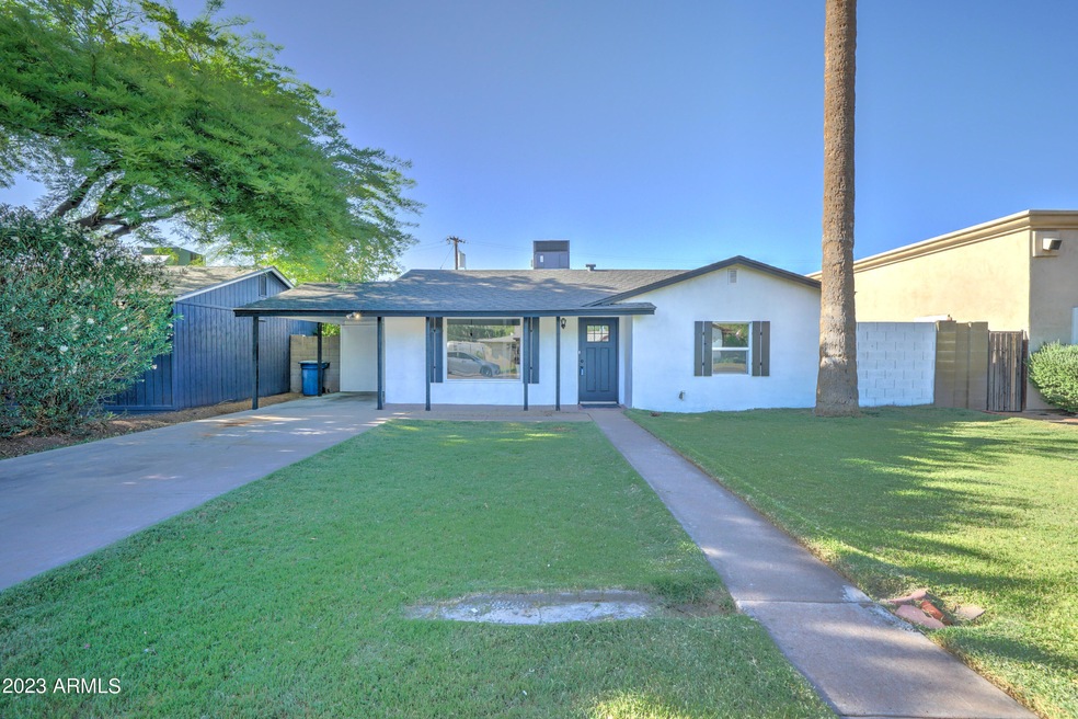 606 W 9th St-1