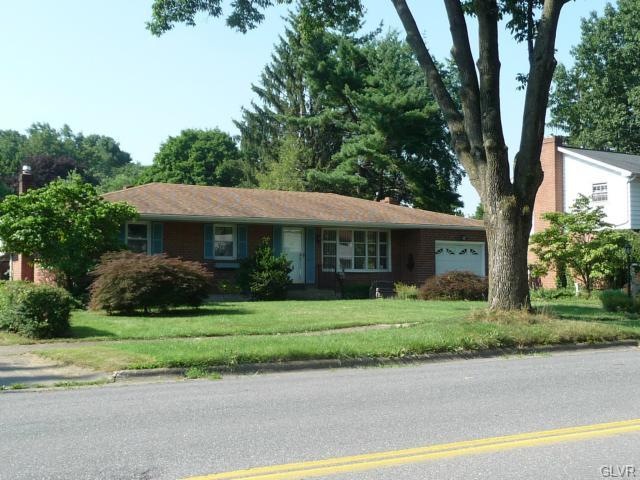 2014 Johnston Dr, Bethlehem, PA 18017 - photo 1