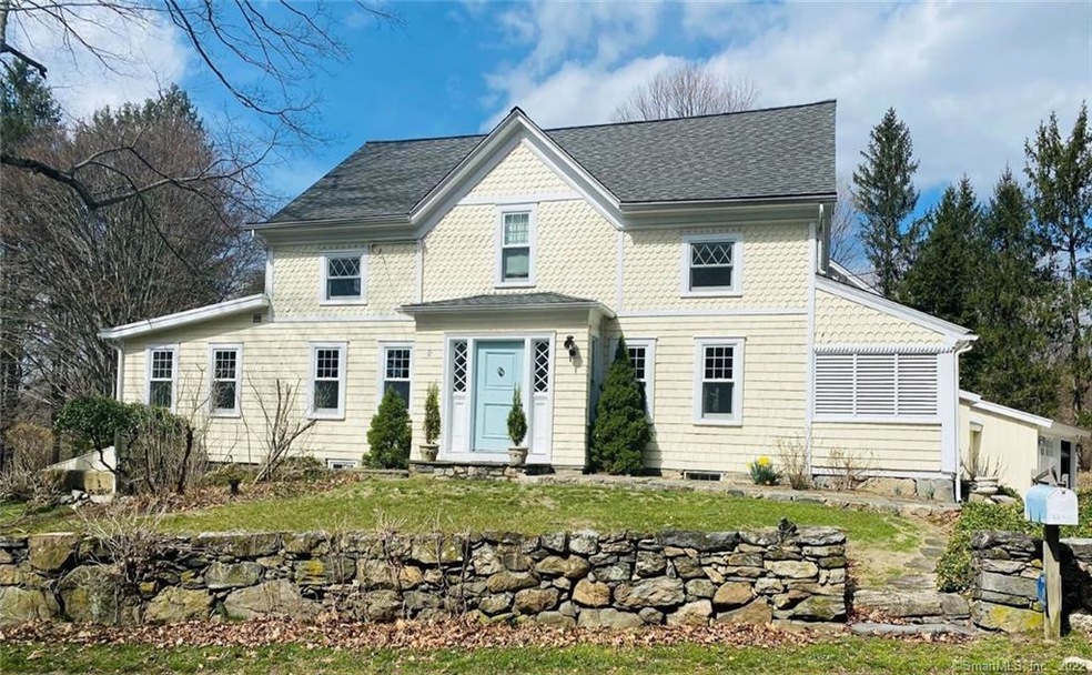 556 Cascade Rd, New Canaan, CT 06840 - photo 1