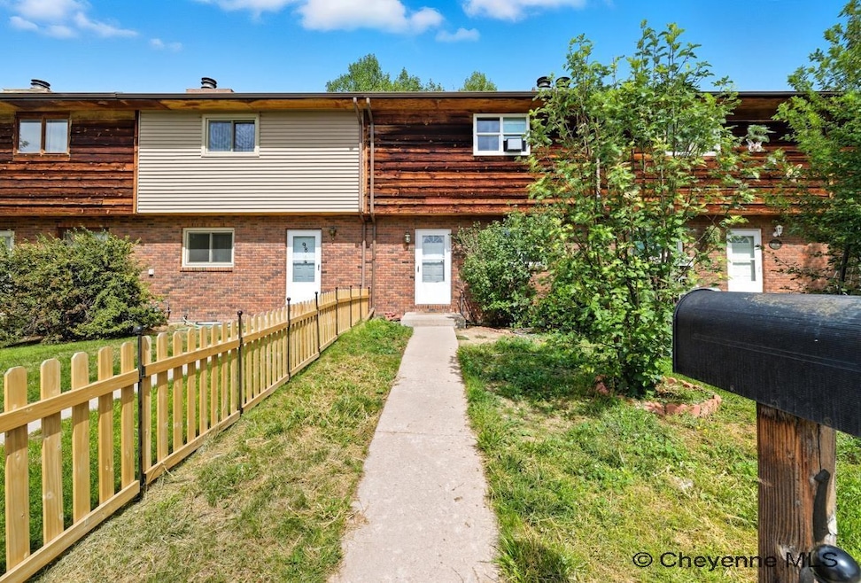 100 Clover Ct, Cheyenne, WY 82009 - photo 1