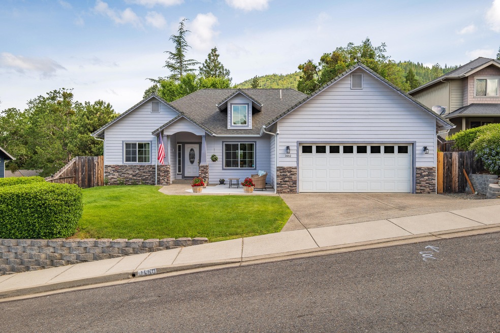 1460 NE Jennifer Way, Grants Pass, OR 97526 - photo 1