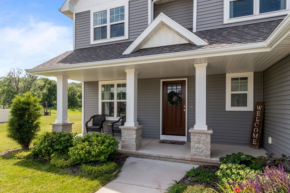 N9393 Emily Ln, Appleton, WI 54915 - photo 1