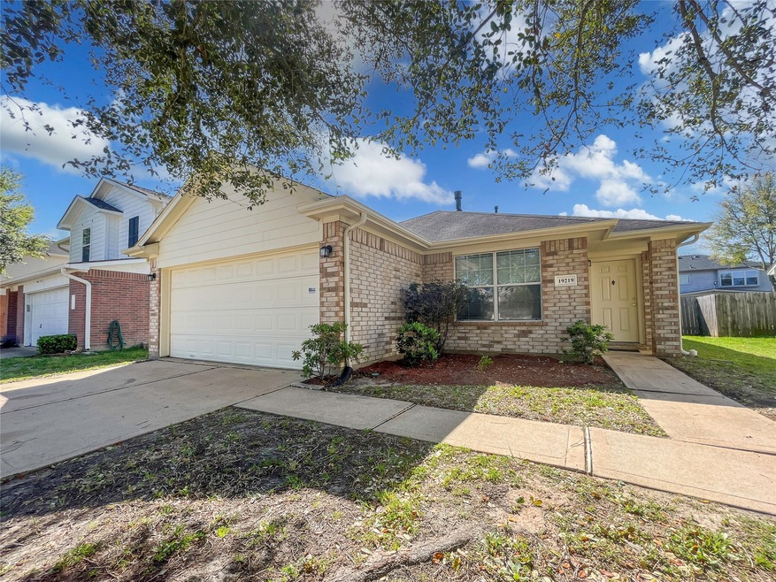 19219 Dillsbury Ct, Katy, TX 77449 - Recently Sold