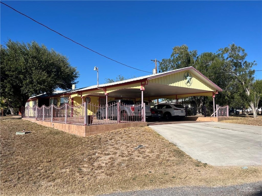 27 Las Palmas Rd, Zapata, TX 78076 - photo 1
