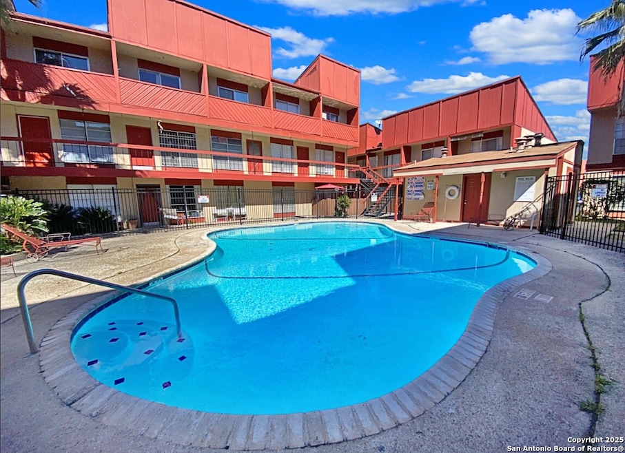 3243 Nacogdoches Rd unit 404, San Antonio, TX 78217 - photo 1