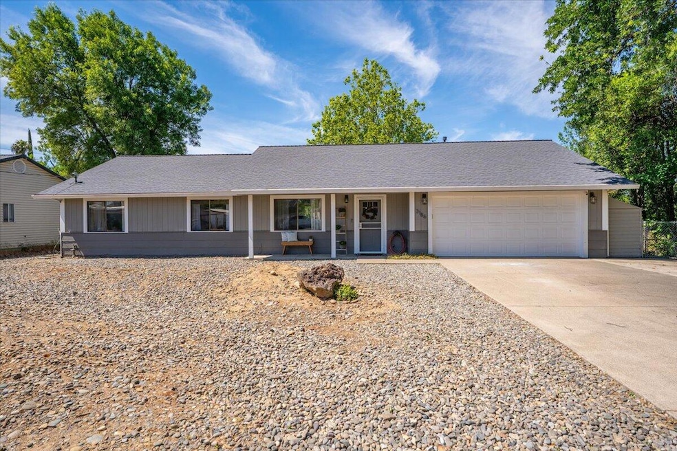 3186 Island Dr, Redding, CA 96001 - photo 1
