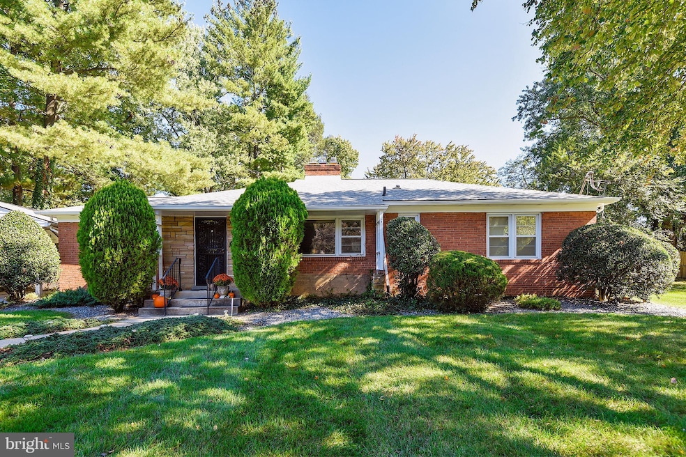 13205 Bregman Rd, Silver Spring, MD 20904 - photo 1