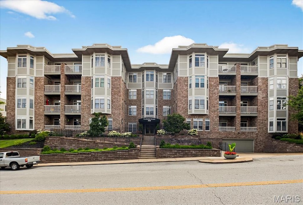500 N and South Rd unit 103, Saint Louis, MO 63130 - photo 1