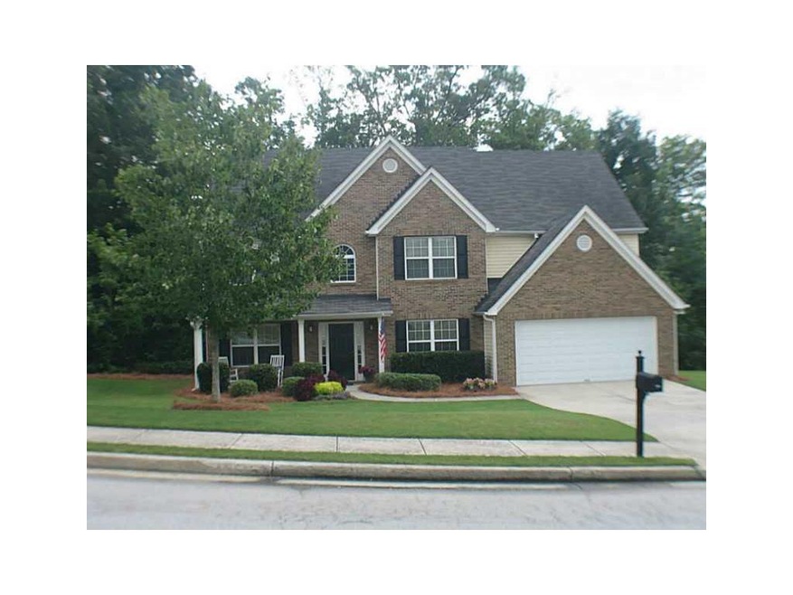 Exterior Front. LEVEL LOT