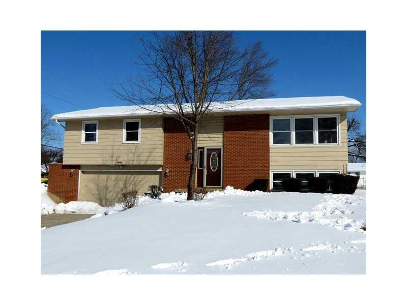 5200 Yellowwood Dr, Columbus, IN 47203 - photo 1